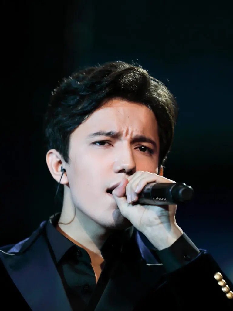 2019_Dimash_New_Wave_Sochi