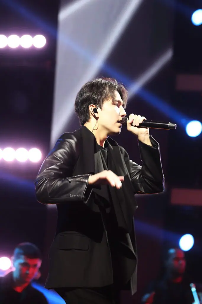 2019_11_29_Dimash_Arnau_Saint_Petersburg