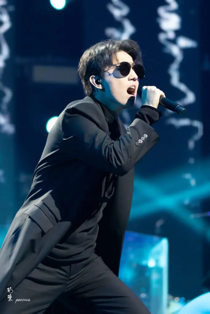 2019_11_29_Dimash_Arnau_Saint_Petersburg