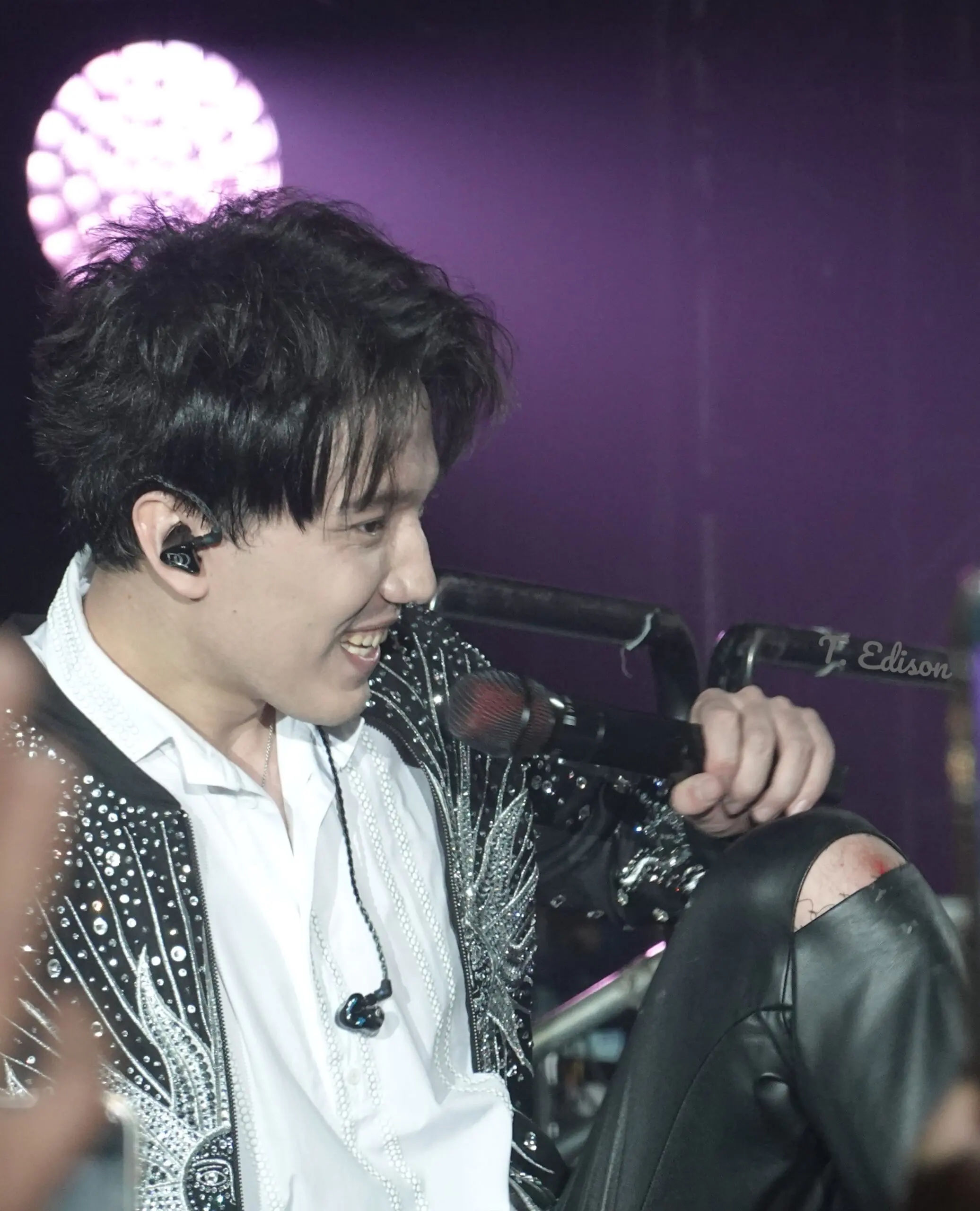 2022_04_16_Dimash_Arnau_Prague
