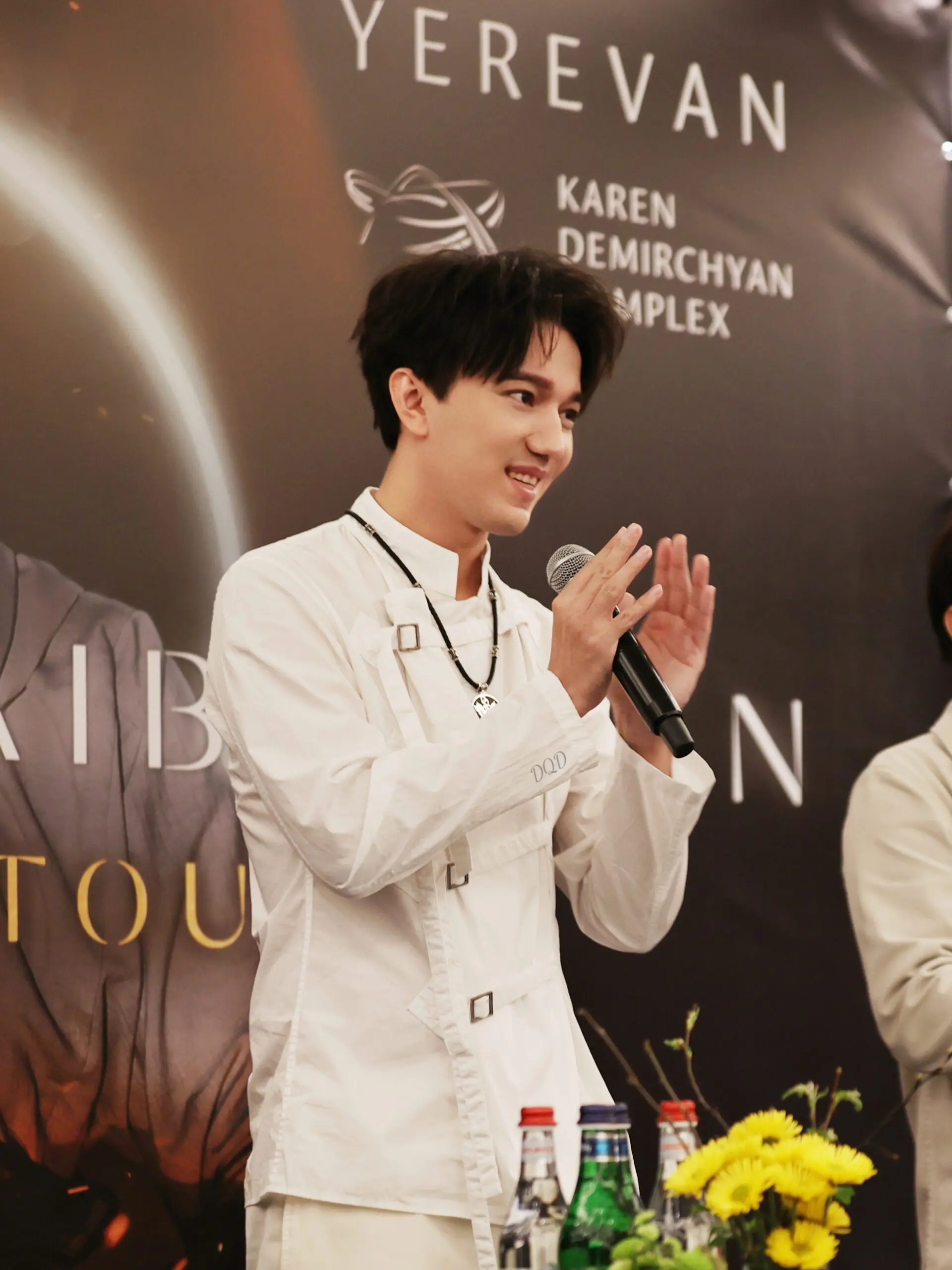 Dimash Qudaibergen rajongói találkozó Jereván Örményország április 2023
