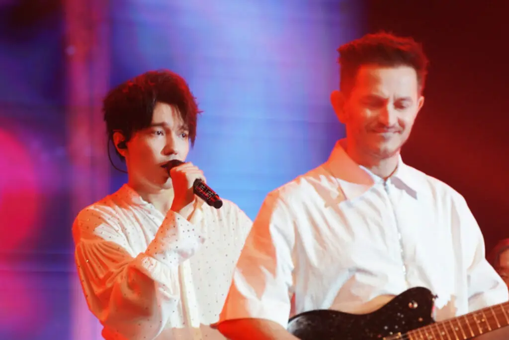 Dimash Qudaibergen Burak Yeter