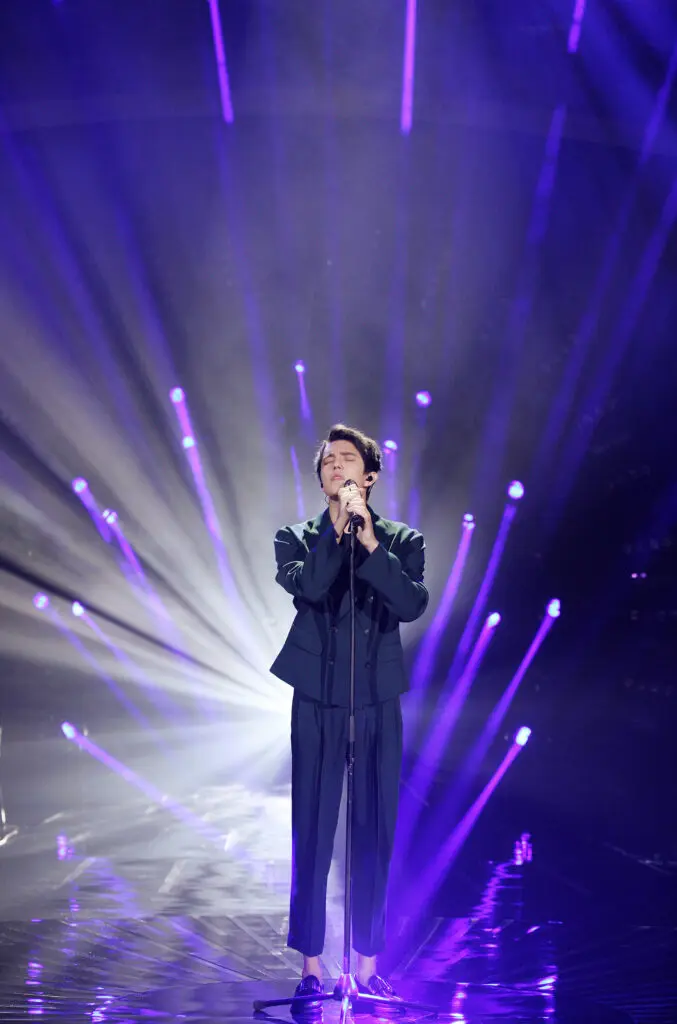 Dimash Qudaibergen - Singer - SOS