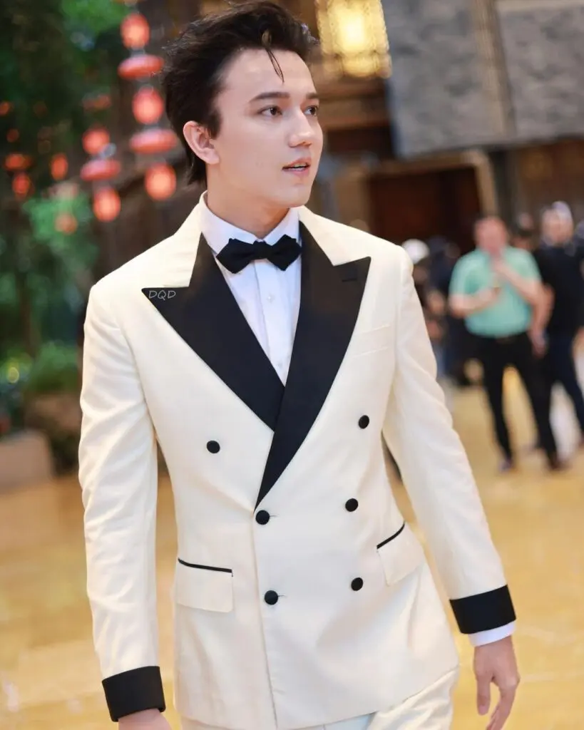 Dimash Qudaibergen at Golden Panda Awards Ceremony - Join Hands