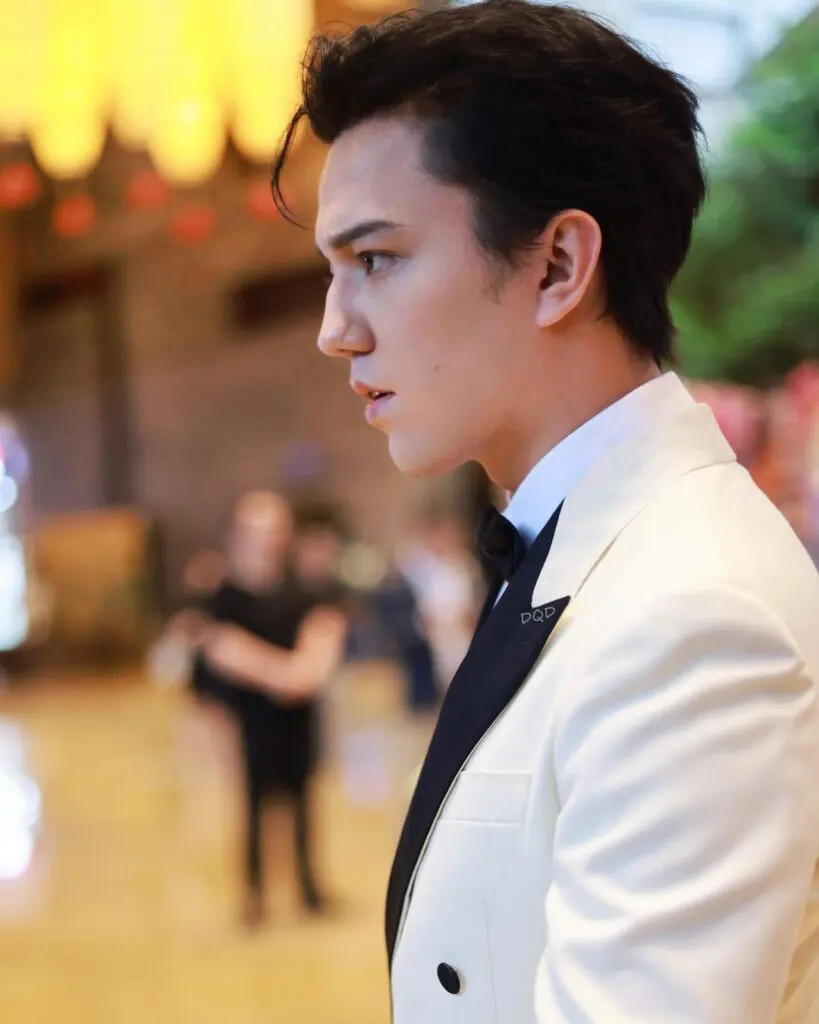 Dimash Qudaibergen at Golden Panda Awards Ceremony - Join Hands