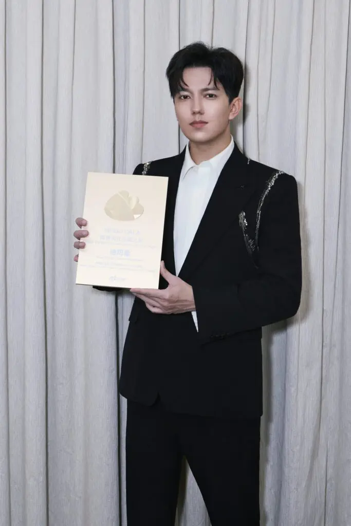 Dimash Awarded Weibo Gala 2026 “International Cultural Communication Contributor of the Year”