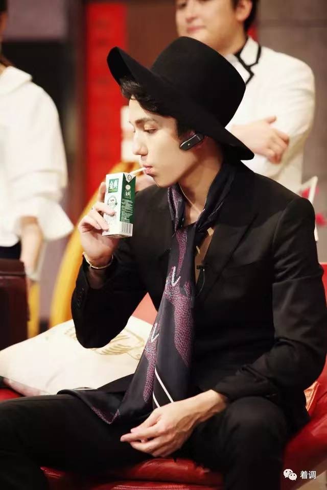 Dimash Qudaibergen Cantante 2017 Late Autumn