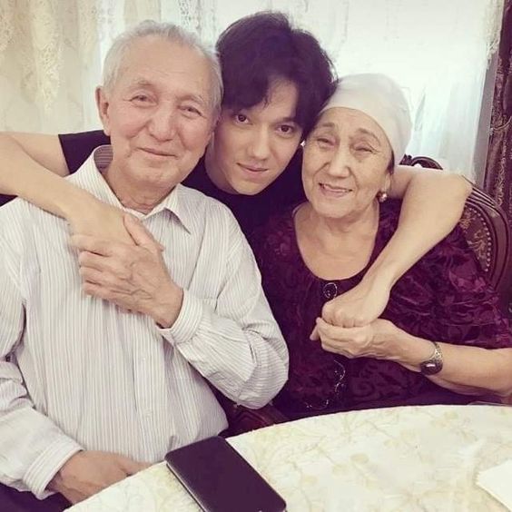 Dimash Qudaibergen Grandparents