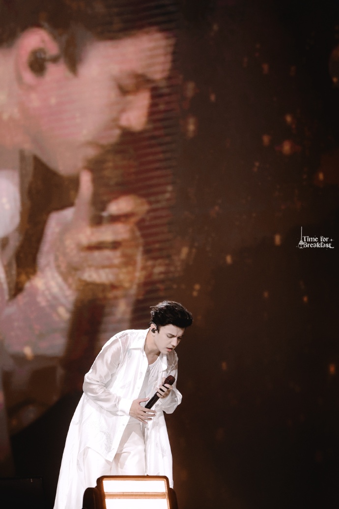 Time for Breakfast Dimash Qudaibergen photos