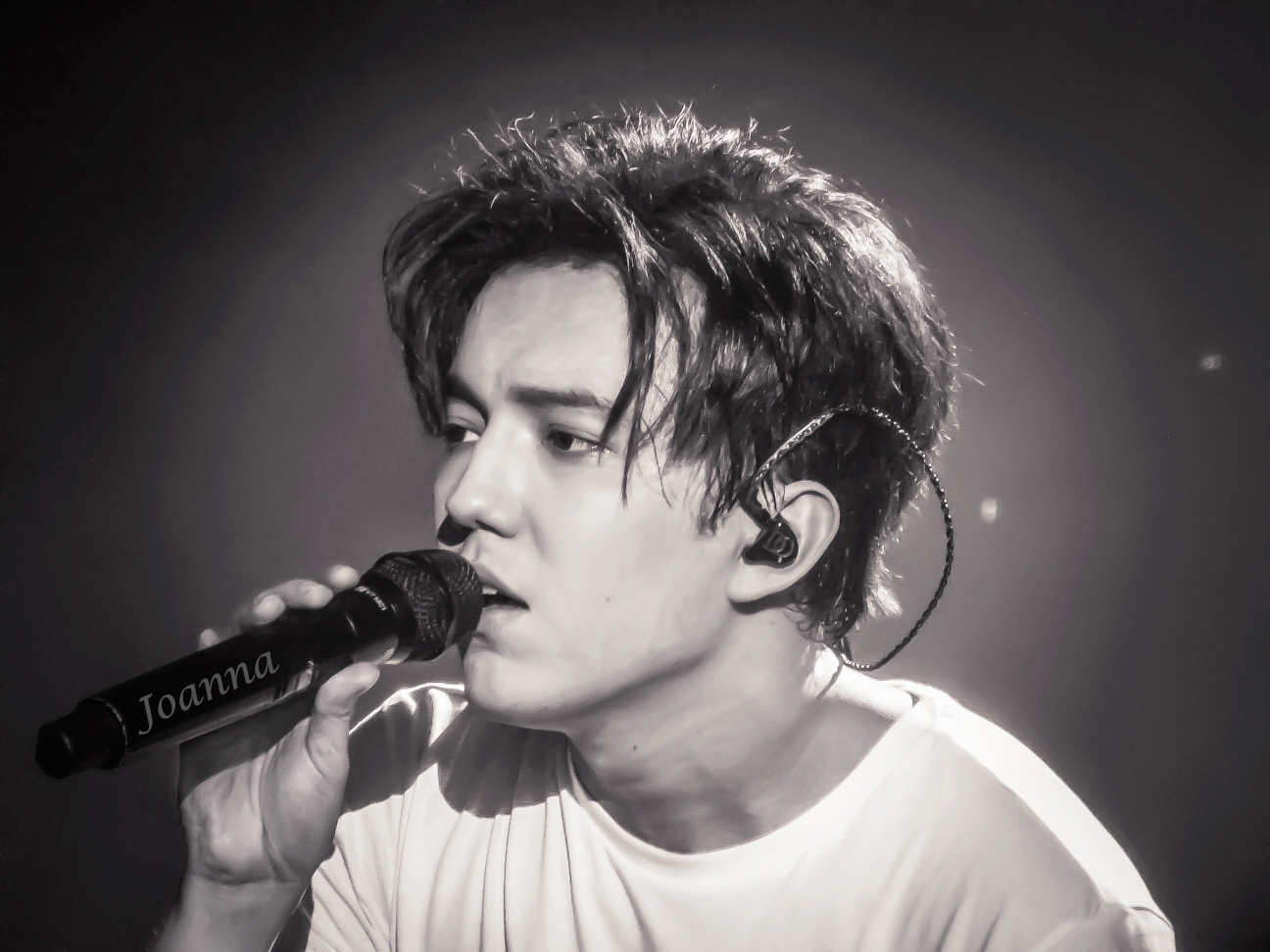 Dimash Qudaibergen concert Moscow Joanna Pap