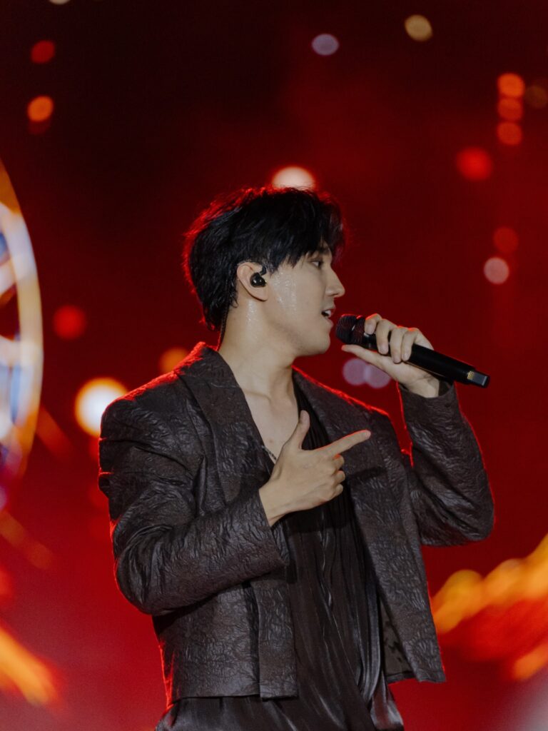 Dimash Qudaibergen performed at “Altay – the Golden Cradle of the Turkic World” Festival in Katon-Karagai